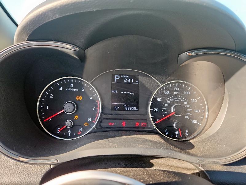 Photo 9 from auction – 2018 KIA FORTE LX with VIN 3KPFK4A72JE202516