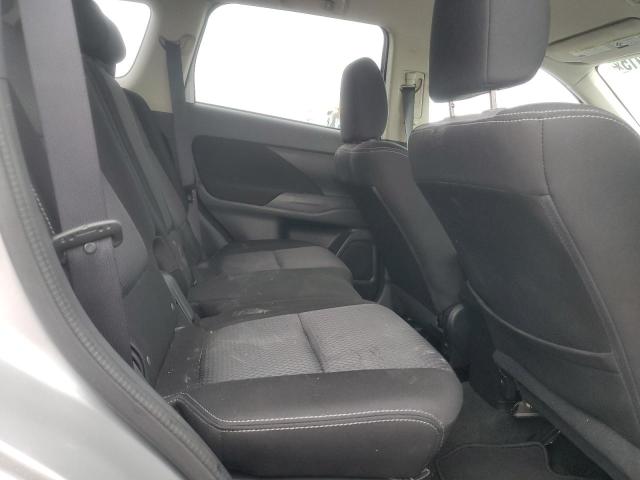 Photo 11 from auction – 2018 MITSUBISHI OUTLANDER with VIN JA4AZ3A33JJ003520