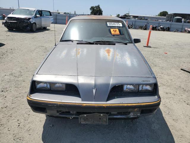 Photo 5 from auction – 1985 PONTIAC SUNBIRD with VIN 1G2JB350XF7575719
