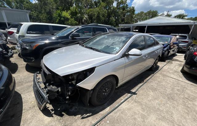 Photo 2 from auction – 2016 HYUNDAI SONATA HYB with VIN KMHE34L14GA017750