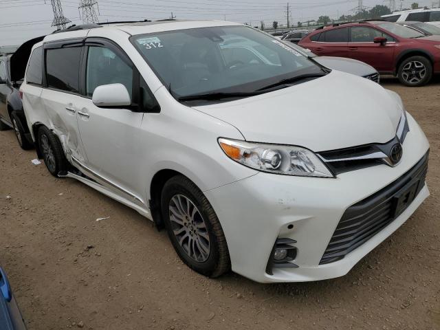Photo 4 from auction – 2020 TOYOTA SIENNA XLE with VIN 5TDYZ3DC1LS044671