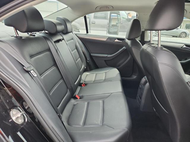 Photo 10 from auction – 2018 VOLKSWAGEN JETTA SE with VIN 3VWDB7AJ8JM240646