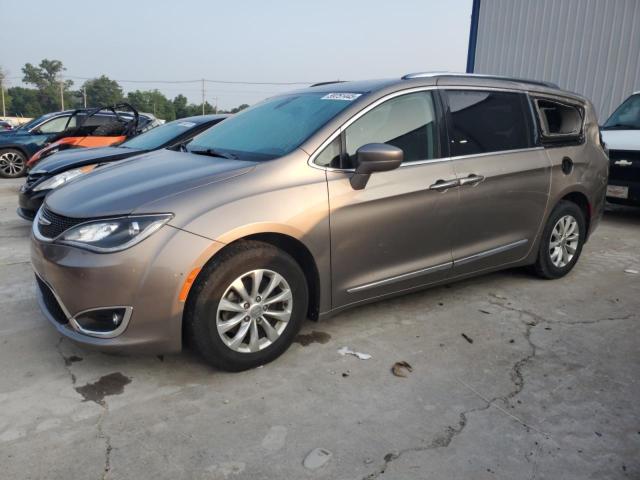 CHRYSLER PACIFICA T 2018 with VIN 2C4RC1BG0JR148901 - Photo from auction