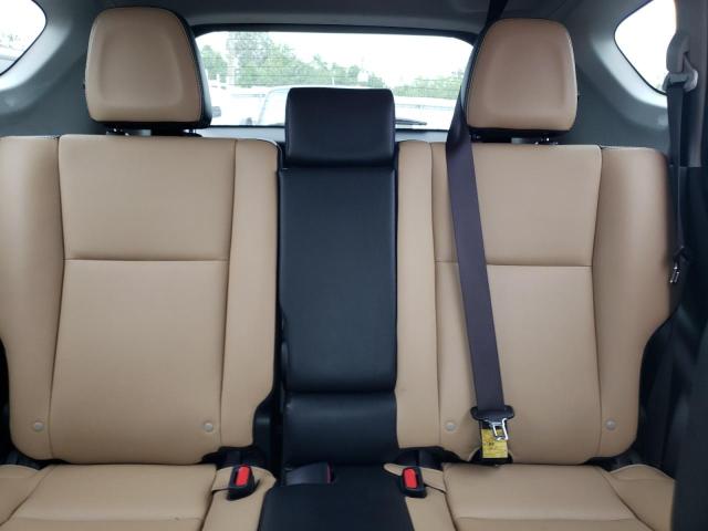 Photo 10 from auction – 2016 TOYOTA RAV4 LIMIT with VIN JTMDFREV8GJ093198