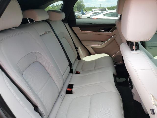 Photo 11 from auction – 2023 JAGUAR F-PACE S with VIN SADCJ2EX4PA714735