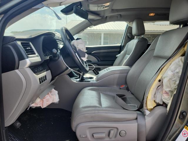 Photo 7 from auction – 2018 TOYOTA HIGHLANDER with VIN 5TDDZRFH3JS888511