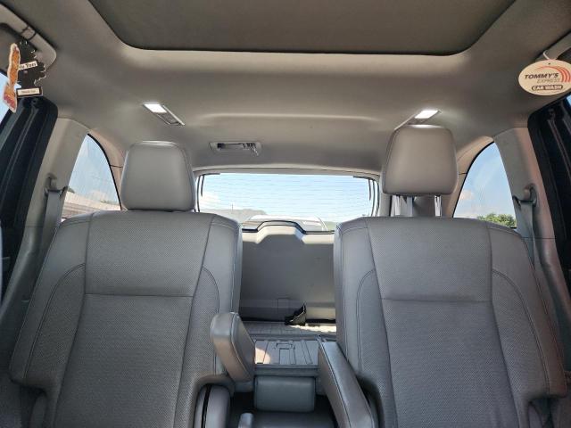Photo 10 from auction – 2017 TOYOTA HIGHLANDER with VIN 5TDDZRFH6HS469157