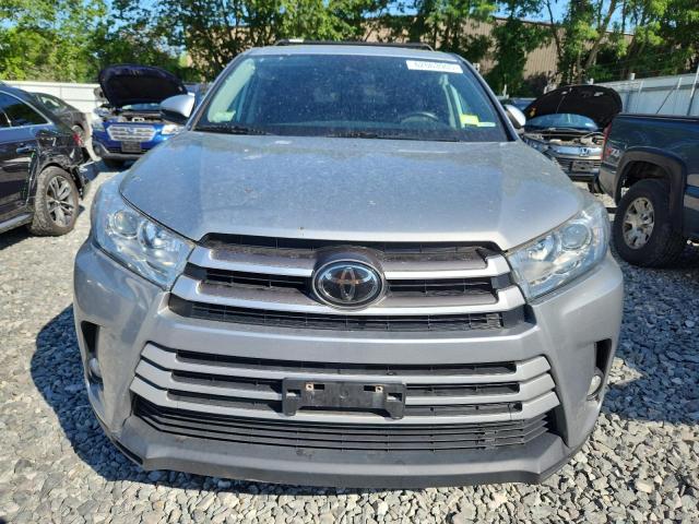 Photo 5 from auction – 2018 TOYOTA HIGHLANDER with VIN 5TDBZRFHXJS484743