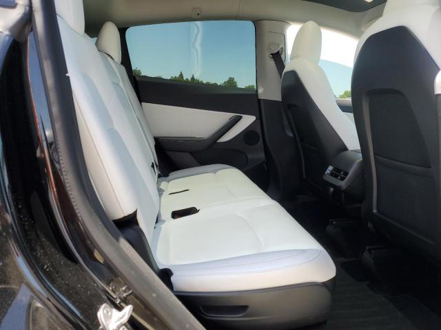 Photo 11 from auction – 2021 TESLA MODEL Y with VIN 5YJYGAEE2MF264773