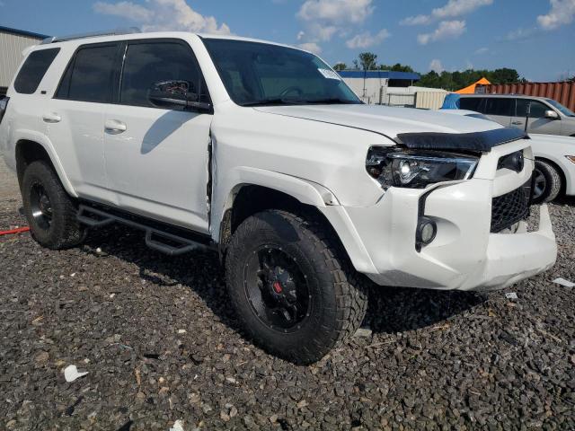 Photo 4 from auction – 2017 TOYOTA 4RUNNER SR with VIN JTEZU5JR6H5153028