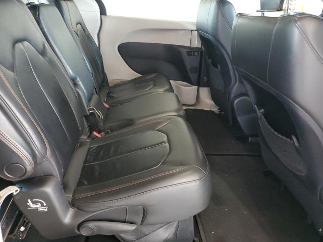 Photo 11 from auction – 2017 CHRYSLER PACIFICA T with VIN 2C4RC1BG9HR515997