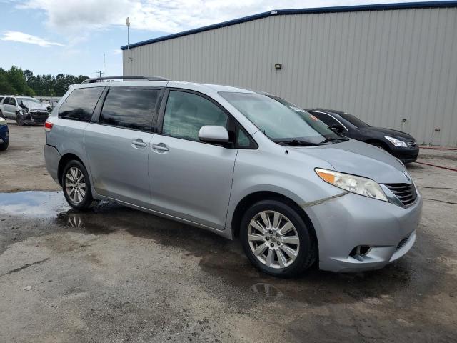 Photo 4 from auction – 2014 TOYOTA SIENNA LE with VIN 5TDJK3DC5ES088097