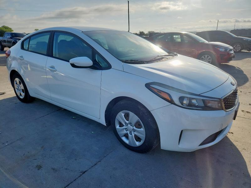 Photo 4 from auction – 2018 KIA FORTE LX with VIN 3KPFK4A72JE202516