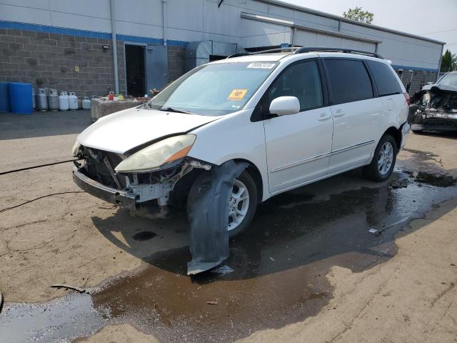 TOYOTA SIENNA XLE 2006 with VIN 5TDBA22C06S061122 - Photo from auction