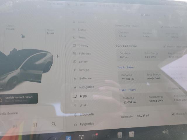 Photo 9 from auction – 2022 TESLA MODEL 3 with VIN 5YJ3E1EB6NF112745