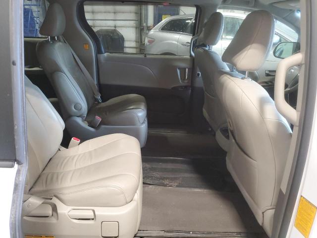 Photo 11 from auction – 2013 TOYOTA SIENNA XLE with VIN 5TDYK3DC6DS315844