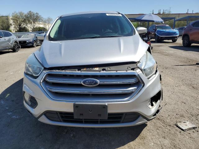 Photo 5 from auction – 2017 FORD ESCAPE SE with VIN 1FMCU9GD9HUC95646