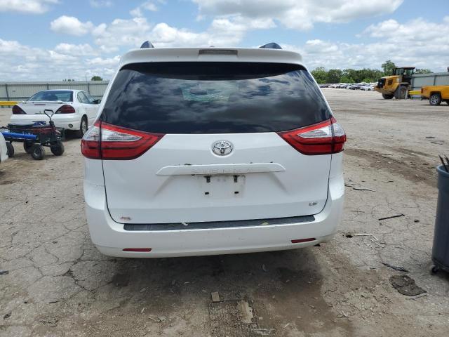 Photo 6 from auction – 2017 TOYOTA SIENNA LE with VIN 5TDKZ3DCXHS777041