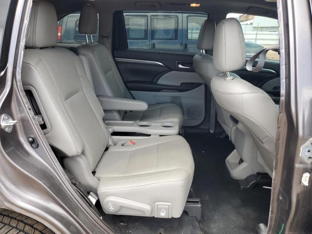 Photo 11 from auction – 2017 TOYOTA HIGHLANDER with VIN 5TDDGRFH7HS030197