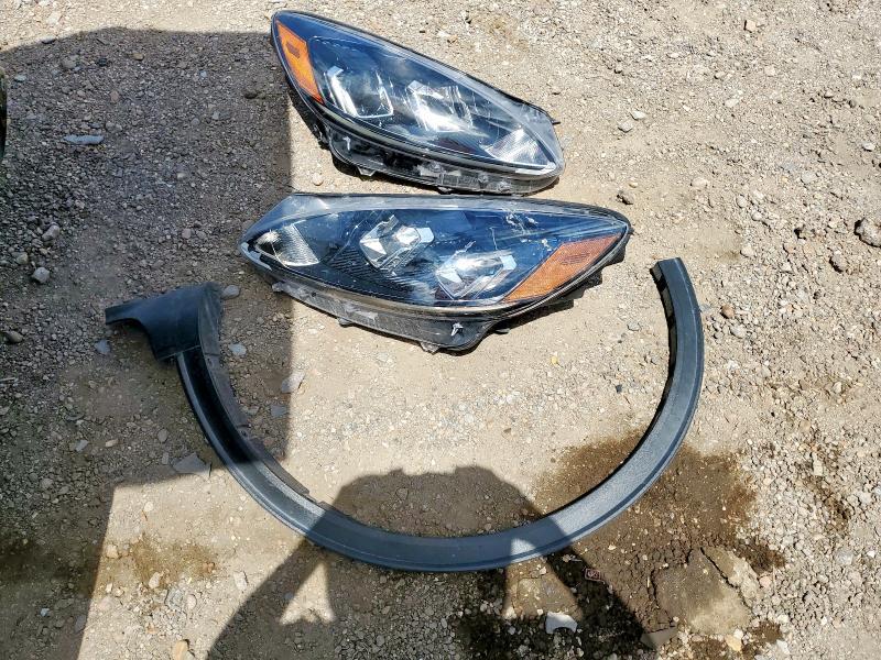 Photo 13 from auction – 2022 FORD ESCAPE SE with VIN 1FMCU0G68NUB35296
