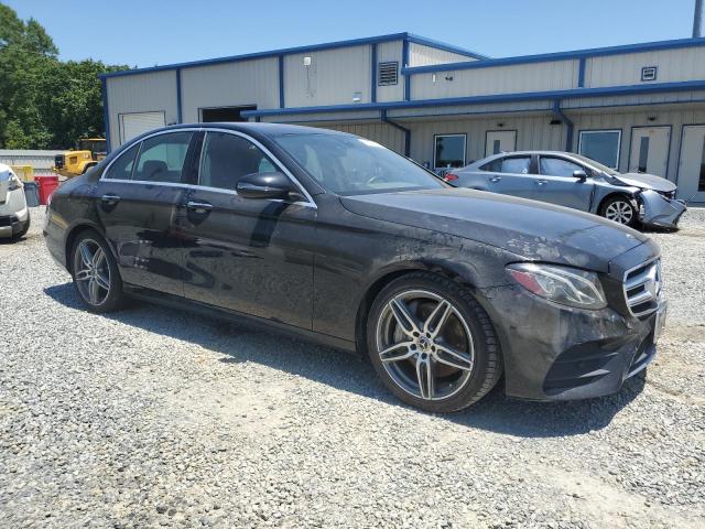 Photo 4 from auction – 2018 MERCEDES-BENZ E 300 with VIN WDDZF4JB5JA356734