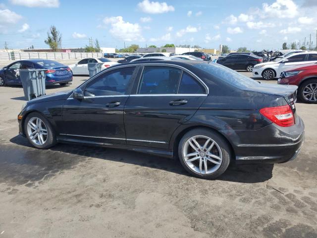 Photo 2 from auction – 2012 MERZ C 300 4MATIC with VIN WDDGF8BB5CR210030