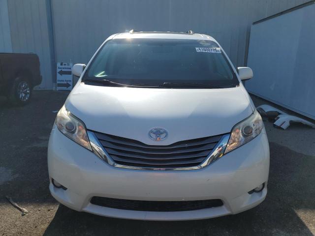Photo 5 from auction – 2015 TOYOTA SIENNA XLE with VIN 5TDYK3DC0FS679812