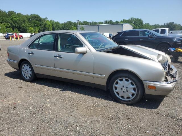 Photo 4 from auction – 1999 MERCEDES-BENZ E 320 with VIN WDBJF65H3XA869036