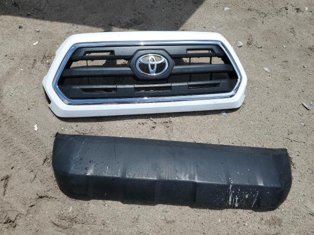 Photo 12 from auction – 2016 TOYOTA TACOMA with VIN 5TFAZ5CN5GX014802