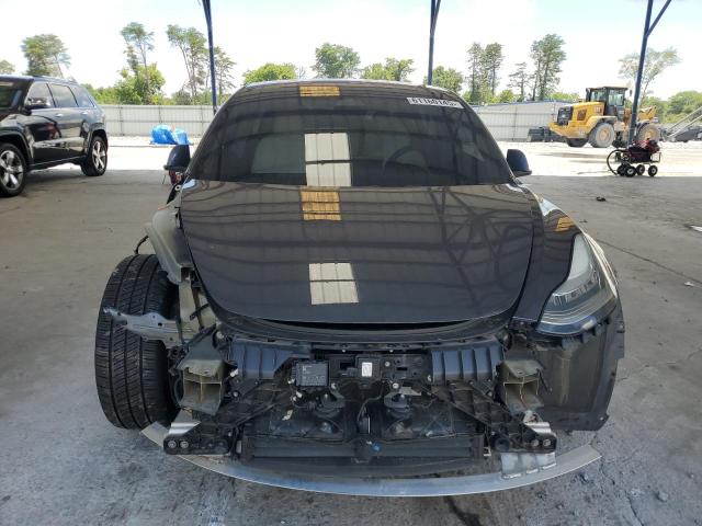 Photo 5 from auction – 2018 TESLA MODEL 3 with VIN 5YJ3E1EB2JF185377