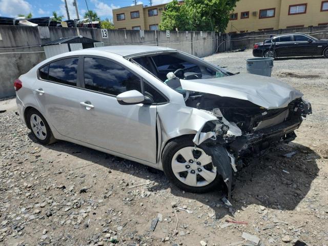 Photo 4 from auction – 2017 KIA FORTE LX with VIN 3KPFK4A72HE156521