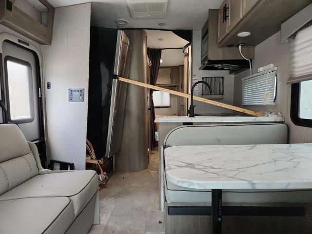 Photo 6 from auction – 2021 CHEVROLET COACHMAN with VIN 1HA3GSC79MN013458