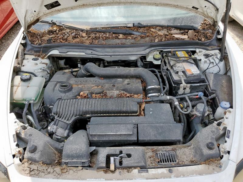 Photo 12 from auction – 2010 VOLVO C30 T5 with VIN YV1672MKXA2178530