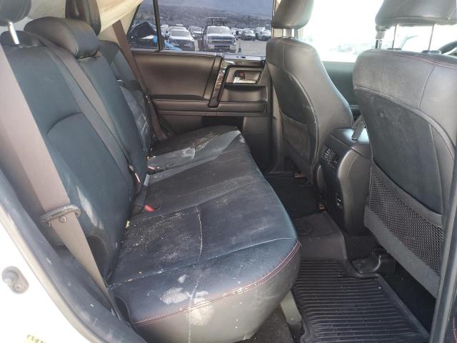 Photo 11 from auction – 2017 TOYOTA 4RUNNER SR with VIN JTEBU5JR4H5478715