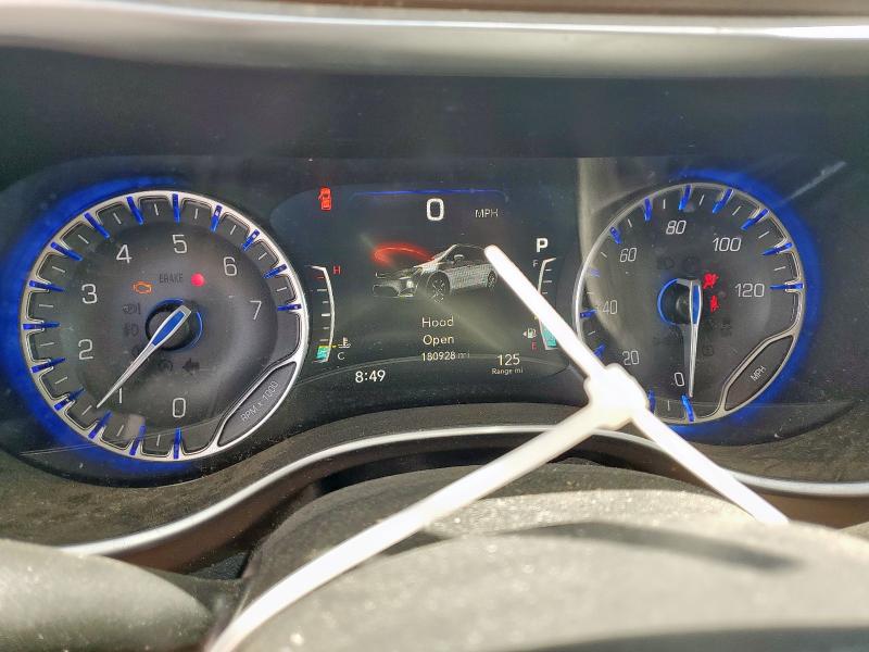 Photo 9 from auction – 2018 CHRYSLER PACIFICA T with VIN 2C4RC1EG5JR106204