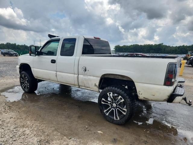 Photo 2 from auction – 2004 CHEVROLET SILVERADO with VIN 1GCEK19T64E151520