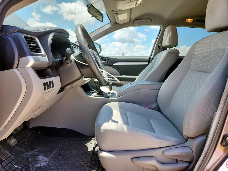 Photo 7 from auction – 2016 TOYOTA HIGHLANDER with VIN 5TDBKRFH3GS245029