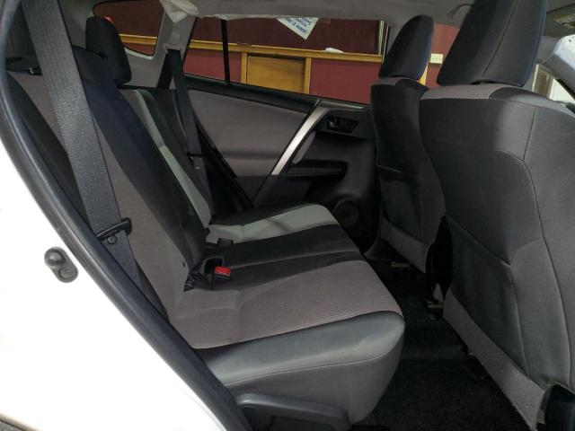 Photo 11 from auction – 2015 TOYOTA RAV4 LE with VIN JTMBFREV5FD150994