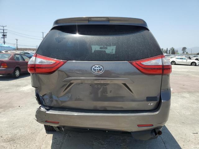 Photo 6 from auction – 2017 TOYOTA SIENNA LE with VIN 5TDKZ3DC2HS855117
