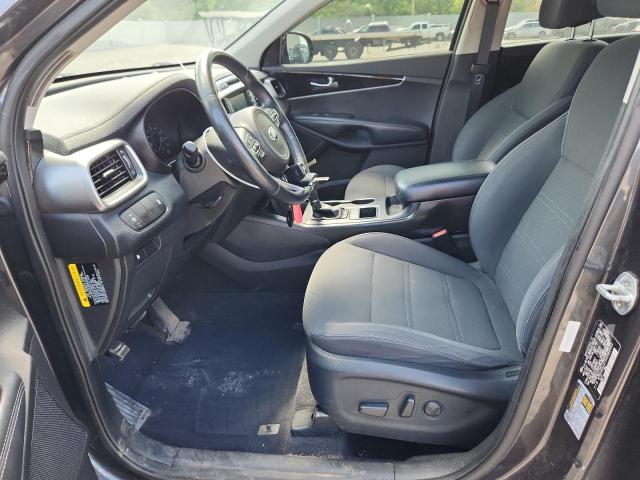Photo 7 from auction – 2017 KIA SORENTO LX with VIN 5XYPGDA37HG332453