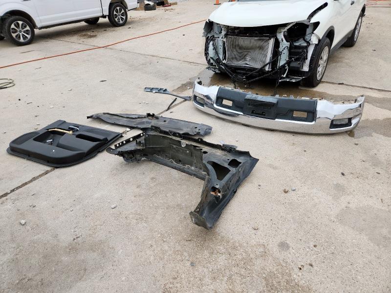 Photo 12 from auction – 2014 CHEVROLET SILVERADO with VIN 3GCUKREC0EG558937