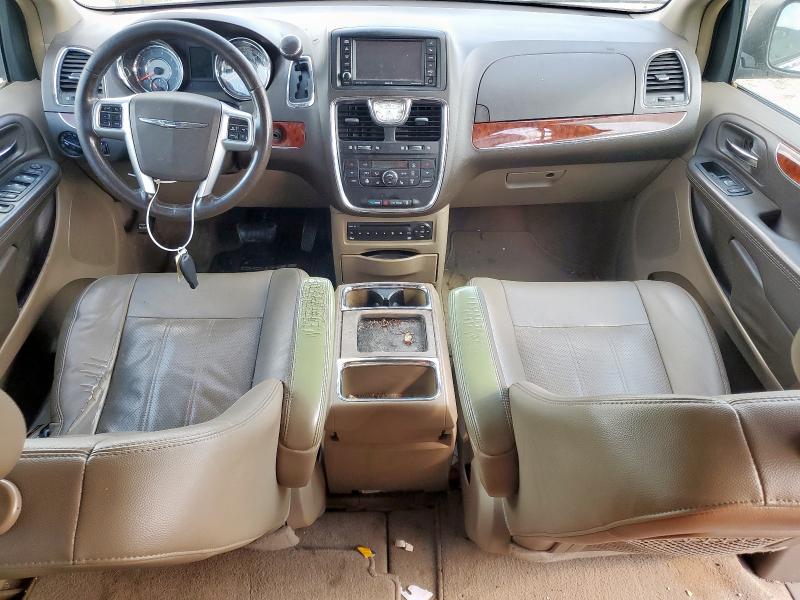 Photo 8 from auction – 2012 CHRYSLER TOWN & COU with VIN 2C4RC1CG6CR339188