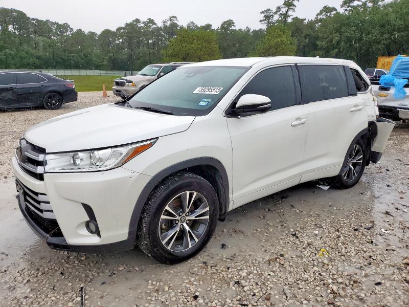 TOYOTA HIGHLANDER 2018 with VIN 5TDZZRFH2JS241099 - Photo from auction