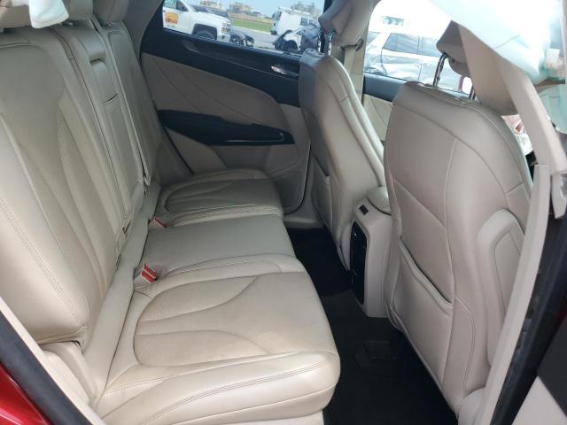 Photo 11 from auction – 2018 LINCOLN MKC RESERV with VIN 5LMCJ3C92JUL08599