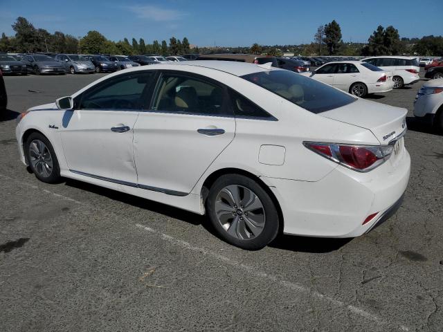 Photo 2 from auction – 2013 HYUNDAI SONATA HYB with VIN KMHEC4A49DA093974