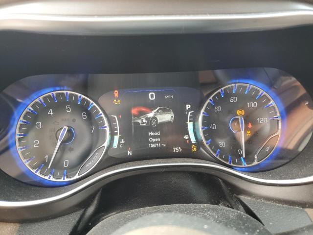 Photo 9 from auction – 2017 CHRYSLER PACIFICA L with VIN 2C4RC1GG5HR555793