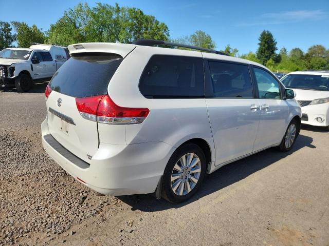 Photo 3 from auction – 2014 TOYOTA SIENNA XLE with VIN 5TDDK3DC4ES073507