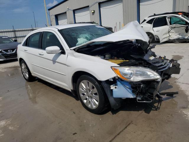 Foto 4 de la subasta – 2012 CHRYSLER 200 LX con VIN 1C3CCBAG5CN316419