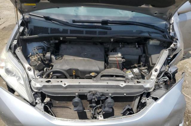 Photo 12 from auction – 2011 TOYOTA SIENNA XLE with VIN 5TDYK3DC8BS142423