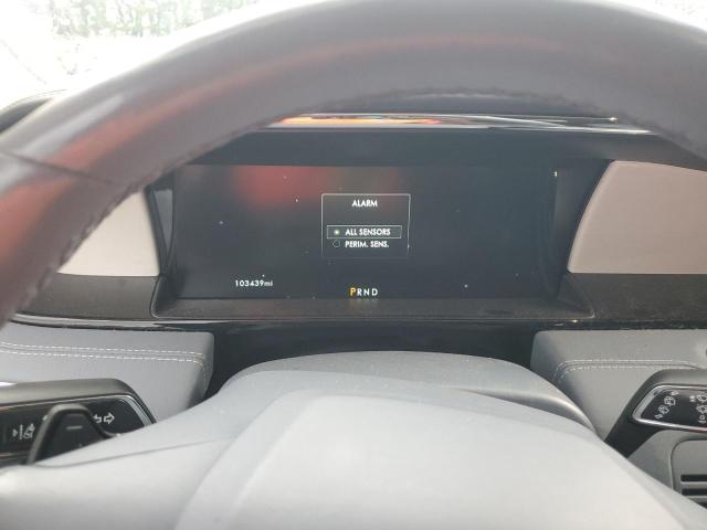 Photo 9 from auction – 2018 LINCOLN NAVIGATOR with VIN 5LMJJ3TT7JEL14976